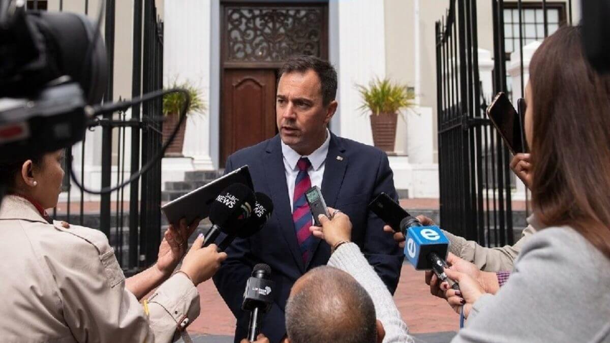 What is Steenhuisen doing in Ukraine?